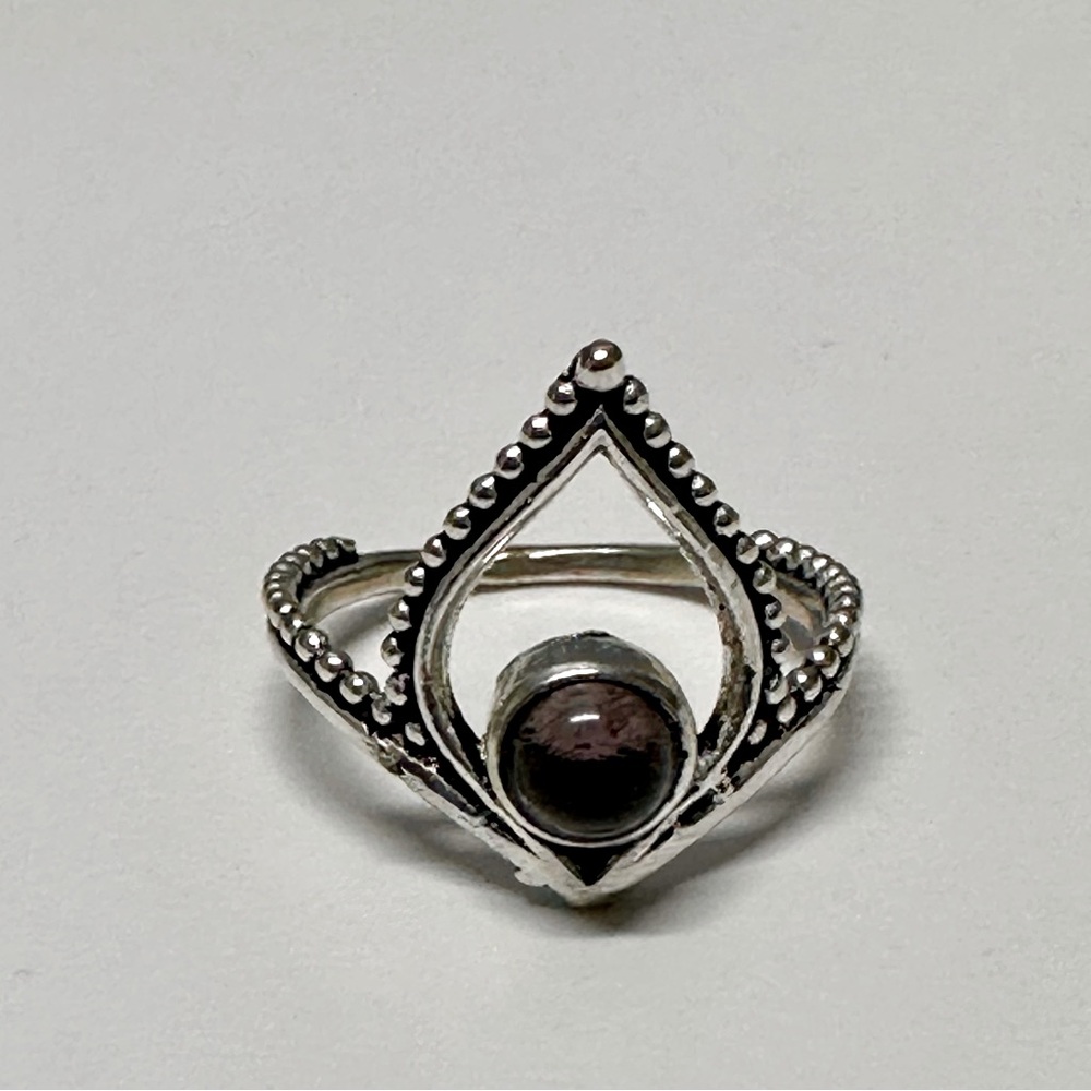 Silver metal ring with authentic Amethyst stone